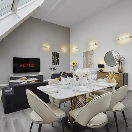 Hayy Modern Penthouse Near Centre
